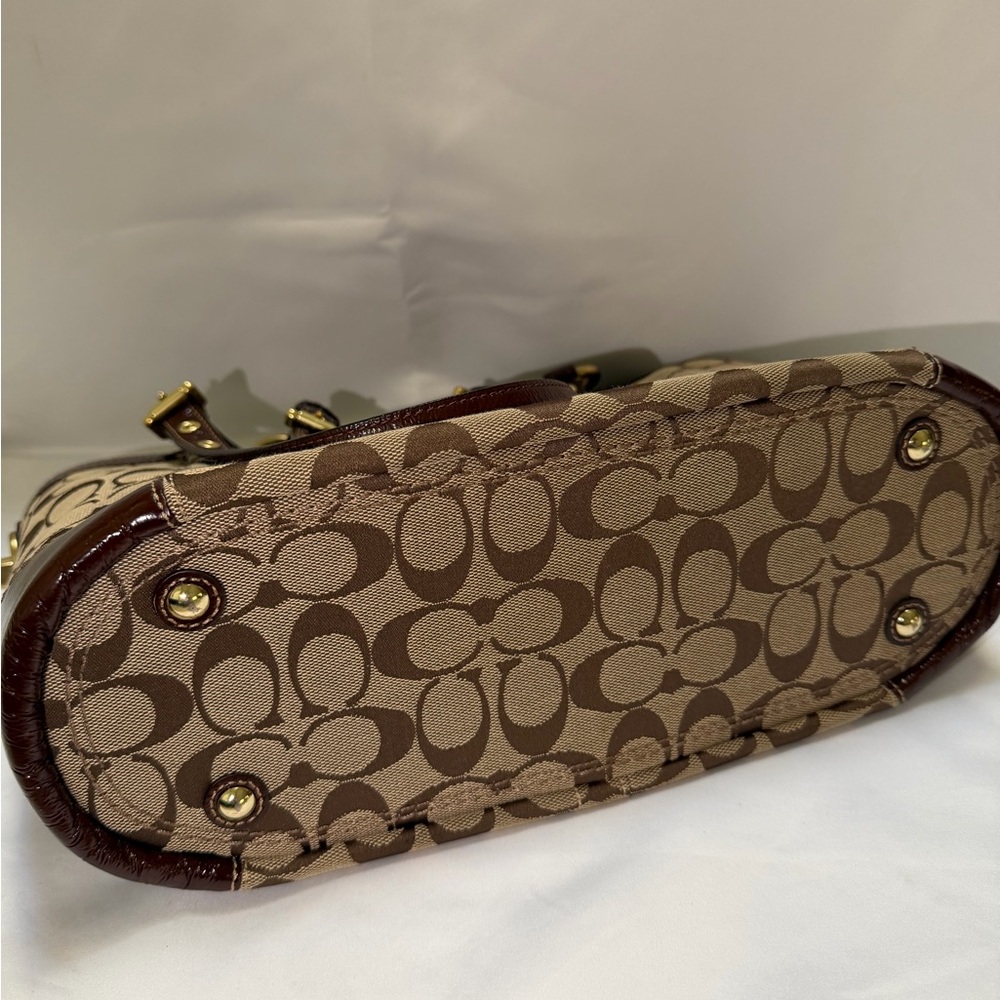 Coach Signature Canvas Tote Bag in Khaki/Brown - Picture 5 of 12